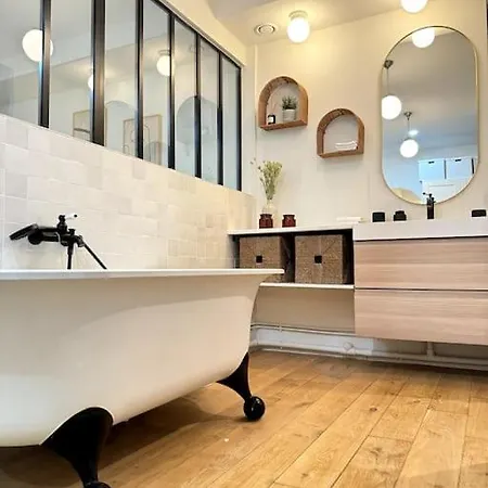 Acogedor En El Centro De Paris. Paris